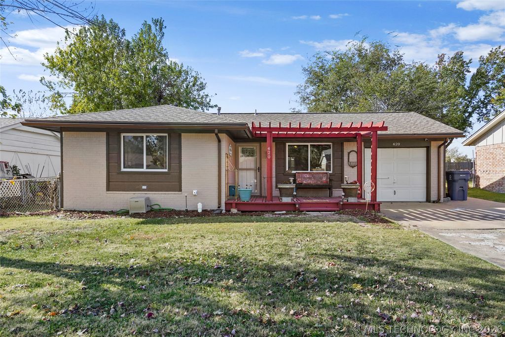 420 S Hickory Place, Broken Arrow, OK 74012
