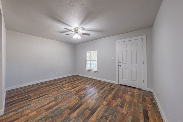 3222 Grayson Street, Fort Worth, TX 76119