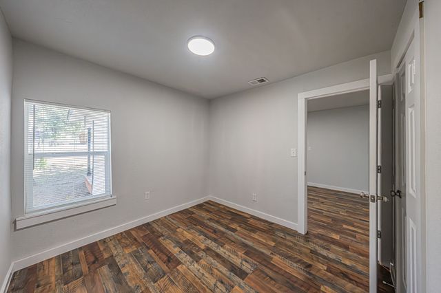 3222 Grayson Street, Fort Worth, TX 76119