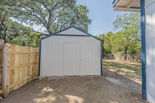 3222 Grayson Street, Fort Worth, TX 76119
