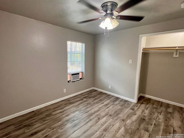 4030 W Salinas, San Antonio, TX 78207