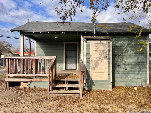 4030 W Salinas, San Antonio, TX 78207