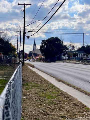 4030 W Salinas, San Antonio, TX 78207