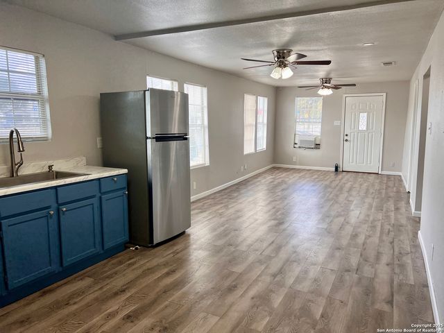 4030 W Salinas, San Antonio, TX 78207