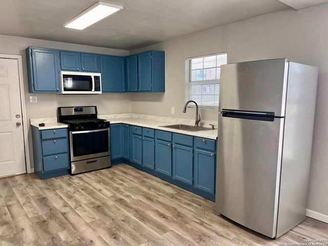 4030 W Salinas, San Antonio, TX 78207