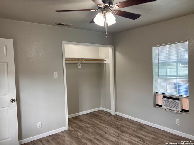 4030 W Salinas, San Antonio, TX 78207