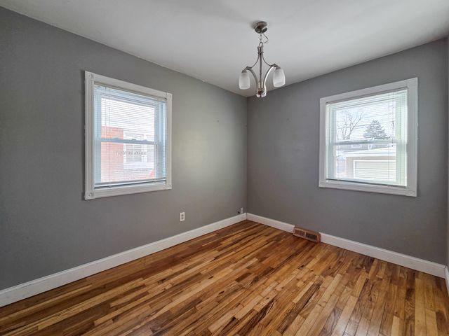 1472 Atlas St. Atlas, Hammond, IN 46320