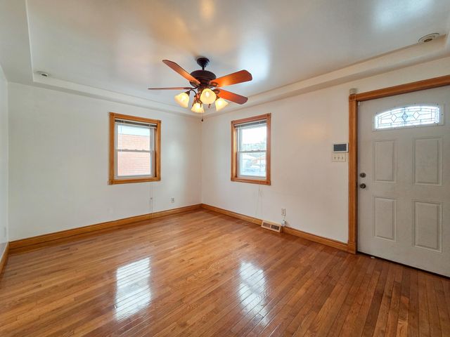 1472 Atlas St. Atlas, Hammond, IN 46320