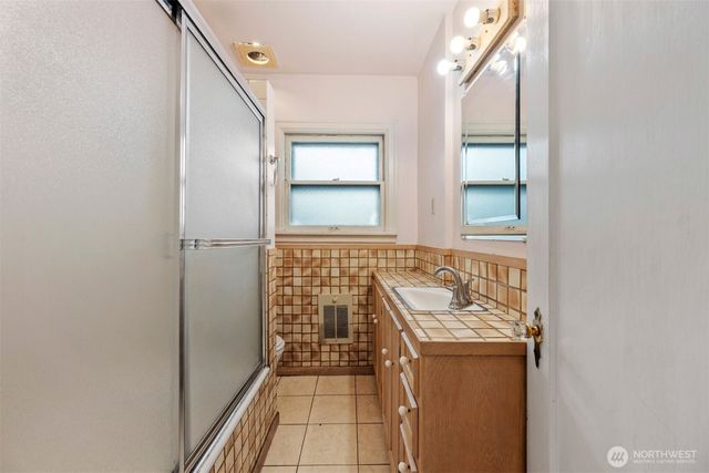 1718 NE 88th Street, Seattle, WA 98115