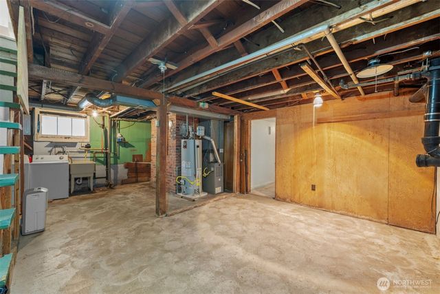 1718 NE 88th Street, Seattle, WA 98115
