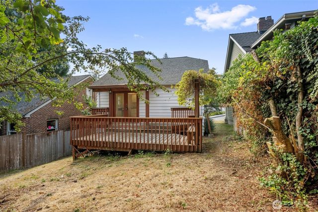 1718 NE 88th Street, Seattle, WA 98115