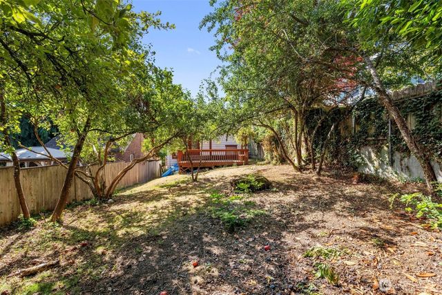 1718 NE 88th Street, Seattle, WA 98115
