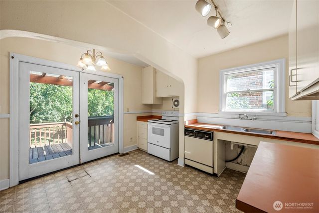1718 NE 88th Street, Seattle, WA 98115
