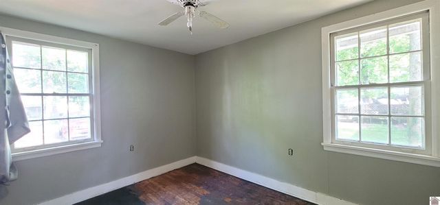 752 H C Mathis Drive, Paducah, KY 42001