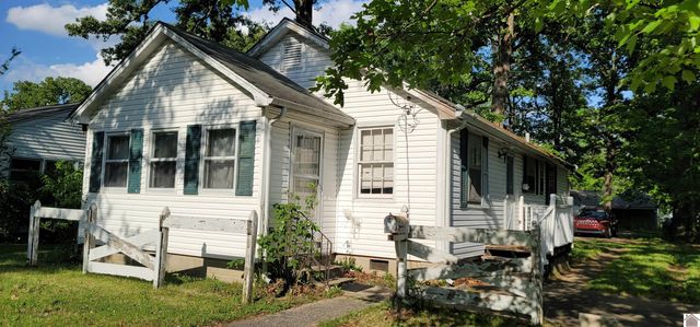 752 H C Mathis Drive, Paducah, KY 42001