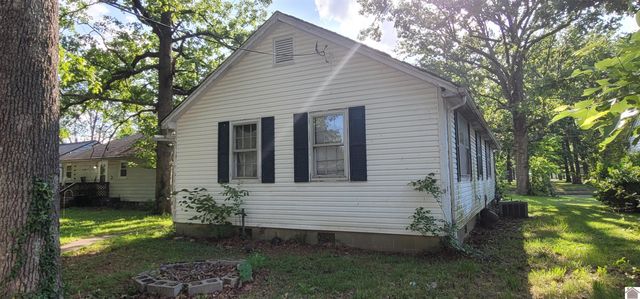 752 H C Mathis Drive, Paducah, KY 42001
