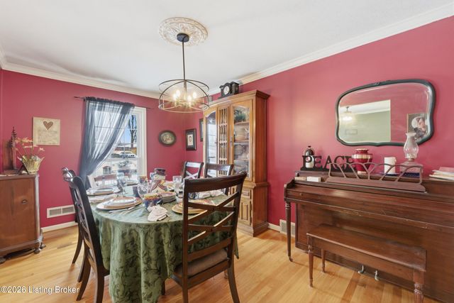 2103 Ann Marie Dr, Jeffersontown, KY 40299