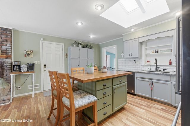 2103 Ann Marie Dr, Jeffersontown, KY 40299