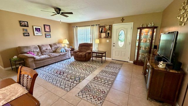 7402 Lakeland Boulevard, Fort Pierce, FL 34951