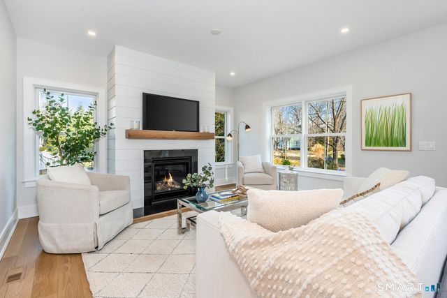 32 Relihan Road, Darien, CT 06820