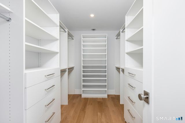 32 Relihan Road, Darien, CT 06820