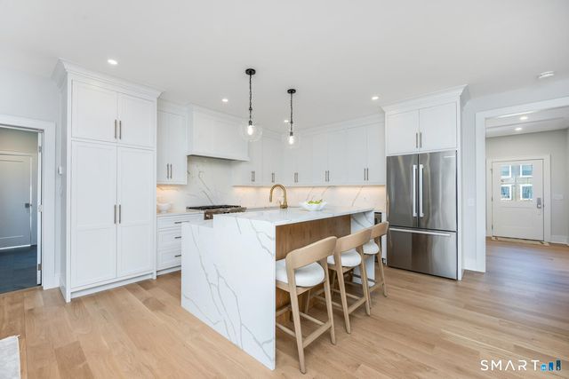 32 Relihan Road, Darien, CT 06820