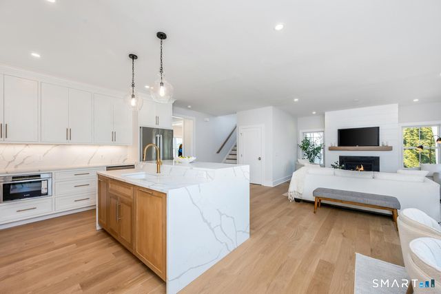 32 Relihan Road, Darien, CT 06820