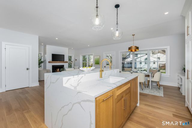 32 Relihan Road, Darien, CT 06820