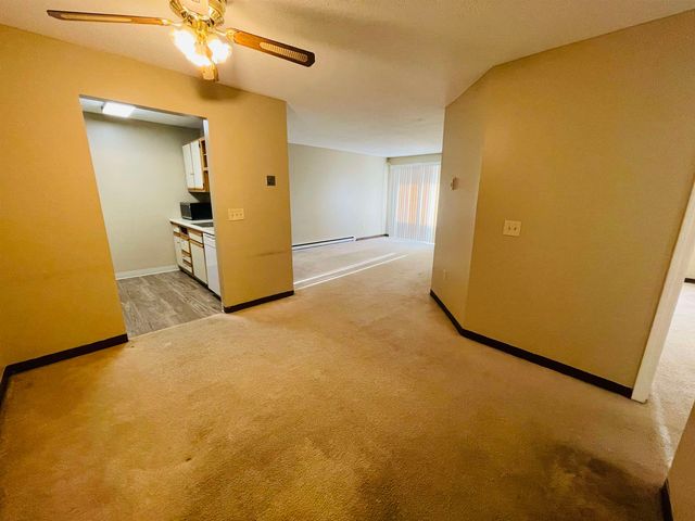 130 Eastern Ave Apt 103, Manchester, NH 03104