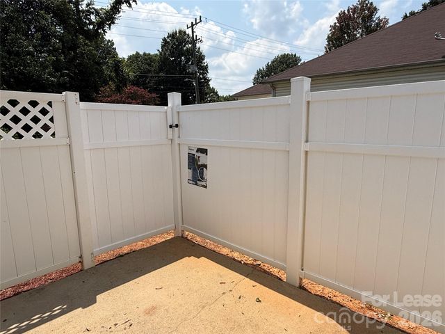 7045 Somerset Springs Drive F, Charlotte, NC 28262
