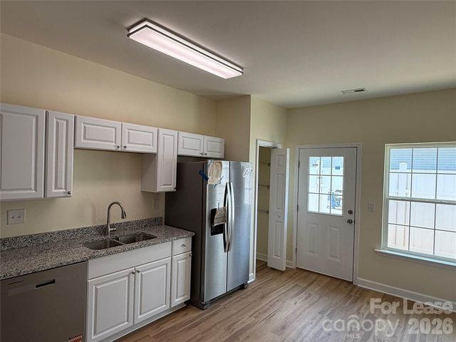 7045 Somerset Springs Drive F, Charlotte, NC 28262