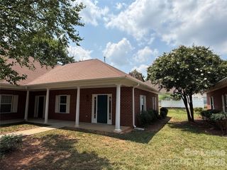 7045 Somerset Springs Drive F, Charlotte, NC 28262