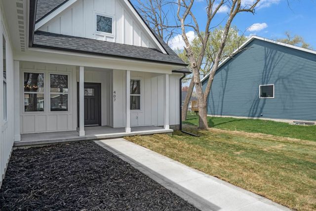 407 Vine Street, Cambridge, IA 50046