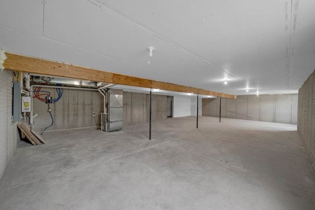 407 Vine Street, Cambridge, IA 50046