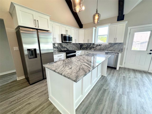 407 Vine Street, Cambridge, IA 50046