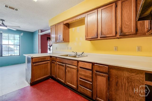 26 Albion Street, Savannah, GA 31408