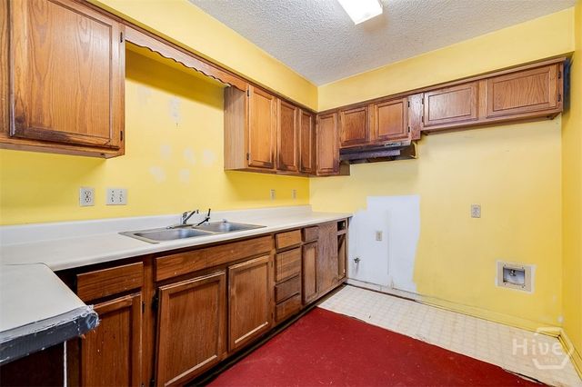 26 Albion Street, Savannah, GA 31408