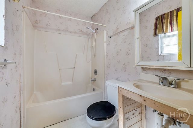 26 Albion Street, Savannah, GA 31408