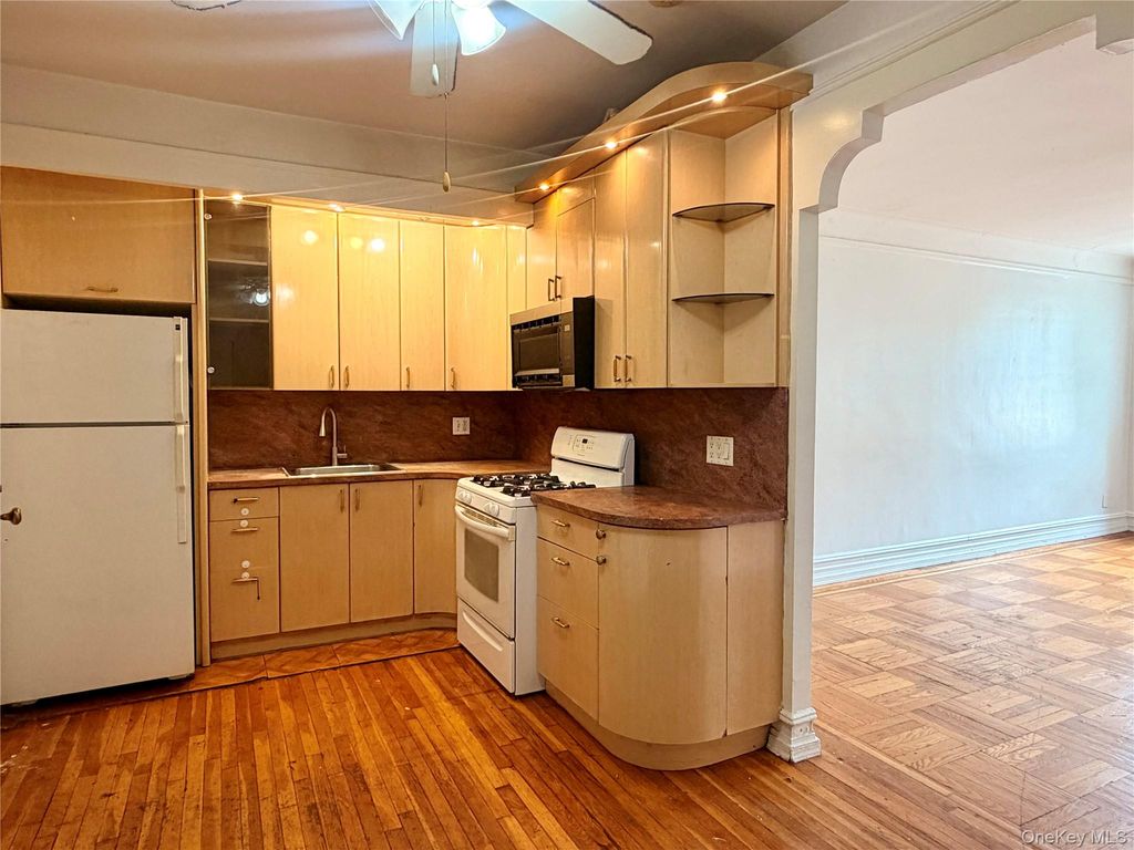 1717 Avenue N 2K, Brooklyn, NY 11230