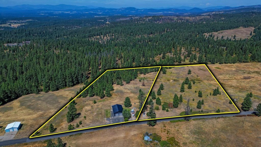 13517 E Deer Creek Rd, Chattaroy, WA 99003