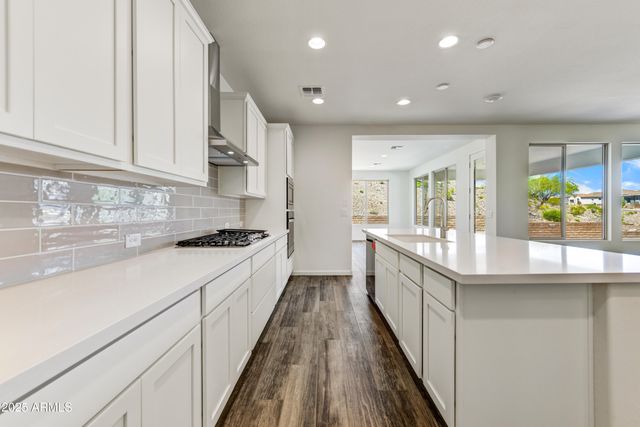 4052 FENCE POST Way, Wickenburg, AZ 85390