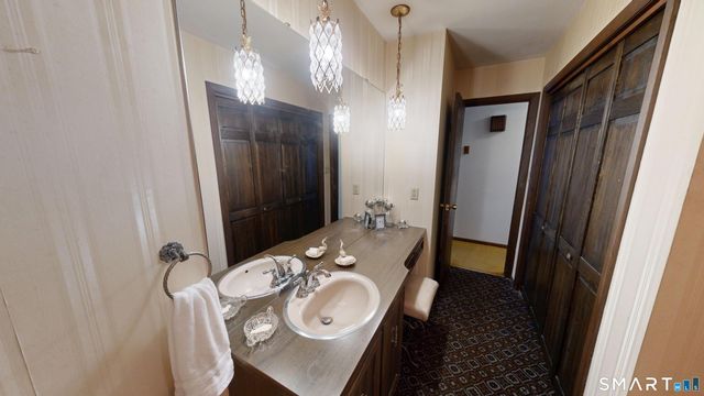 245 Chestnut Hill Avenue, Waterbury, CT 06704