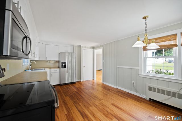 47 Maple Avenue, Old Saybrook, CT 06475