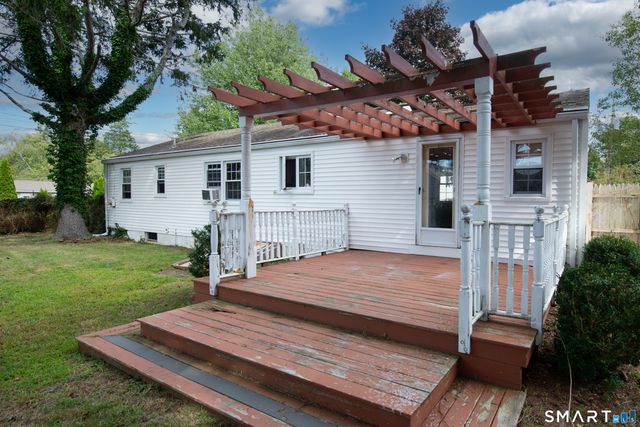 47 Maple Avenue, Old Saybrook, CT 06475