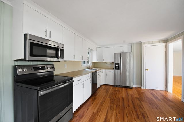 47 Maple Avenue, Old Saybrook, CT 06475