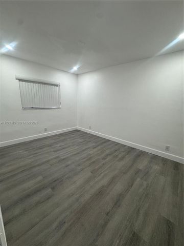 1633 NW 8th Ave 1, Fort Lauderdale, FL 33311