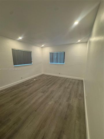 1633 NW 8th Ave 1, Fort Lauderdale, FL 33311