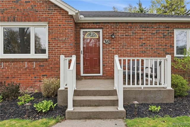 310 Walton Drive, Amherst, NY 14226