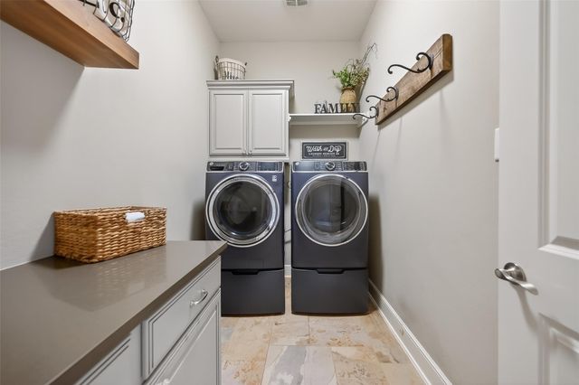 2038 Graystone Hills Drive, Conroe, TX 77304