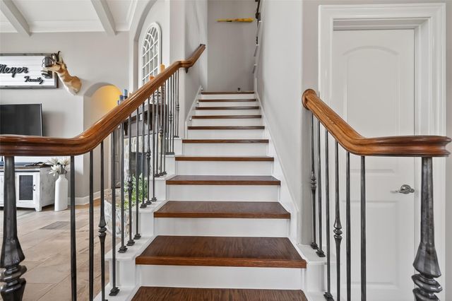 2038 Graystone Hills Drive, Conroe, TX 77304